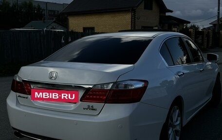 Honda Accord IX рестайлинг, 2013 год, 1 900 000 рублей, 16 фотография