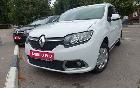 Renault Sandero II рестайлинг, 2014 год, 645 000 рублей, 1 фотография