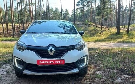 Renault Kaptur I рестайлинг, 2019 год, 1 330 000 рублей, 1 фотография