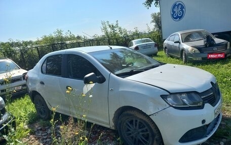 Renault Logan II, 2015 год, 400 000 рублей, 1 фотография