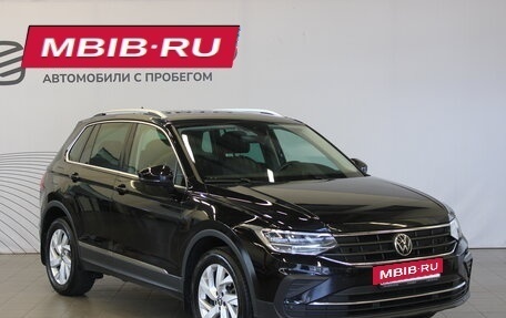 Volkswagen Tiguan II, 2021 год, 2 695 000 рублей, 3 фотография