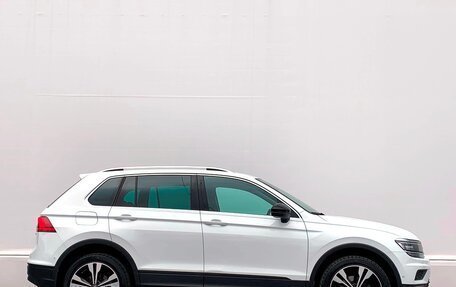 Volkswagen Tiguan II, 2019 год, 13 фотография