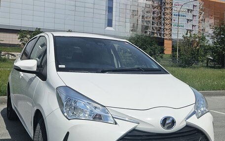 Toyota Vitz, 2019 год, 1 270 000 рублей, 2 фотография