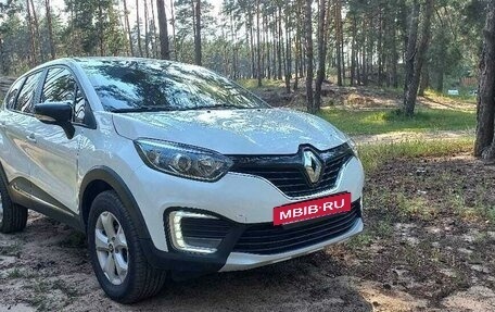 Renault Kaptur I рестайлинг, 2019 год, 1 330 000 рублей, 3 фотография