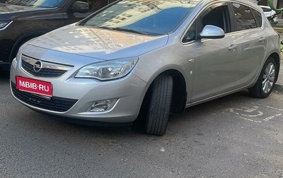 Opel Astra J, 2011 год, 1 фотография