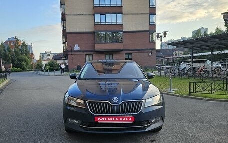 Skoda Superb III рестайлинг, 2017 год, 1 698 000 рублей, 2 фотография