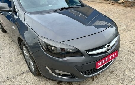 Opel Astra J, 2013 год, 895 000 рублей, 2 фотография