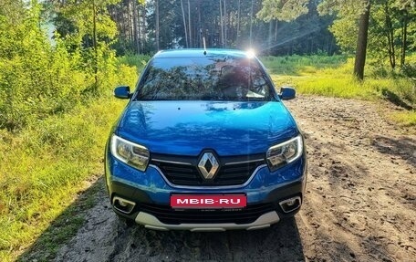 Renault Logan II, 2019 год, 1 300 000 рублей, 1 фотография