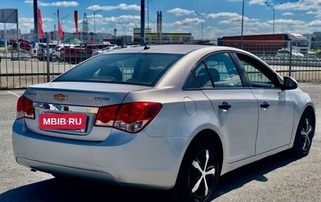 Chevrolet Cruze II, 2011 год, 957 000 рублей, 6 фотография