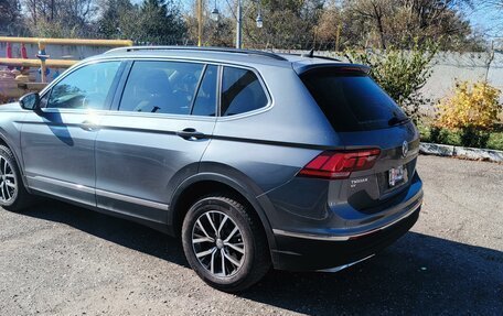 Volkswagen Tiguan II, 2019 год, 2 770 000 рублей, 5 фотография