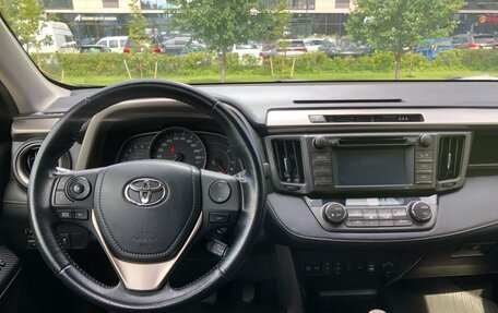 Toyota RAV4, 2015 год, 2 400 000 рублей, 12 фотография