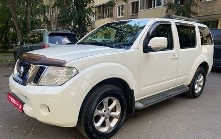 Nissan Pathfinder, 2012 год, 1 830 000 рублей, 1 фотография