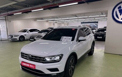 Volkswagen Tiguan II, 2019 год, 2 650 000 рублей, 1 фотография