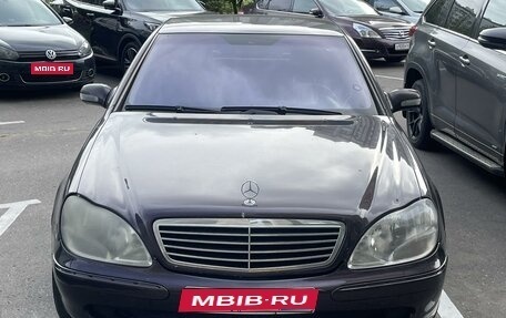 Mercedes-Benz S-Класс, 1998 год, 650 000 рублей, 1 фотография