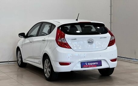 Hyundai Solaris II рестайлинг, 2013 год, 6 фотография