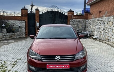 Volkswagen Polo VI (EU Market), 2015 год, 850 000 рублей, 1 фотография