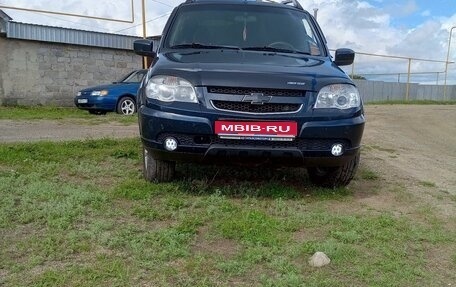 Chevrolet Niva I рестайлинг, 2013 год, 700 000 рублей, 1 фотография