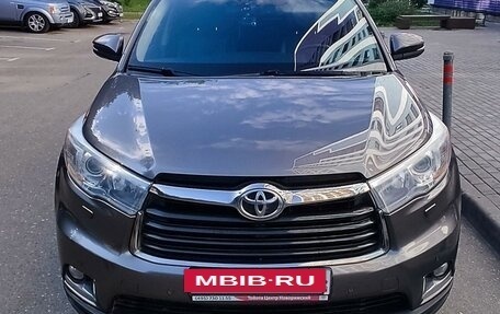 Toyota Highlander III, 2014 год, 3 400 000 рублей, 2 фотография