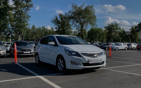 Hyundai Solaris II рестайлинг, 2016 год, 870 000 рублей, 3 фотография