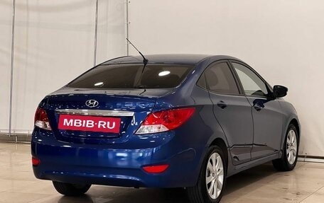 Hyundai Solaris II рестайлинг, 2011 год, 5 фотография