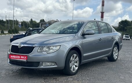 Skoda Superb III рестайлинг, 2011 год, 1 440 000 рублей, 2 фотография