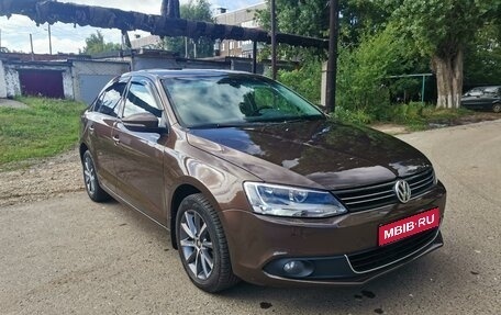 Volkswagen Jetta VI, 2011 год, 1 090 000 рублей, 1 фотография