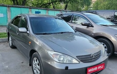 Toyota Camry V40, 2003 год, 700 000 рублей, 1 фотография