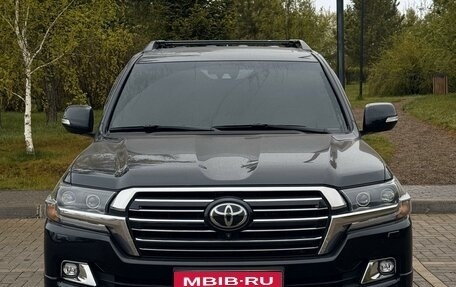 Toyota Land Cruiser 200, 2017 год, 8 200 000 рублей, 1 фотография