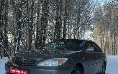 Toyota Camry V40, 2003 год, 760 000 рублей, 1 фотография