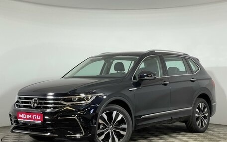 Volkswagen Tiguan II, 2023 год, 5 600 000 рублей, 1 фотография