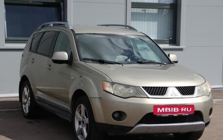 Mitsubishi Outlander III рестайлинг 3, 2008 год, 990 000 рублей, 3 фотография