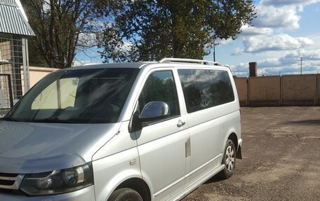 Volkswagen Caravelle T5, 2010 год, 2 350 000 рублей, 2 фотография