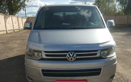 Volkswagen Caravelle T5, 2010 год, 2 350 000 рублей, 3 фотография