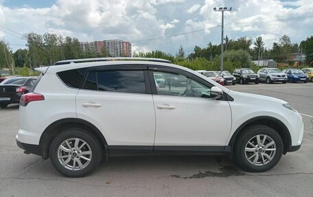 Toyota RAV4, 2018 год, 2 180 000 рублей, 4 фотография