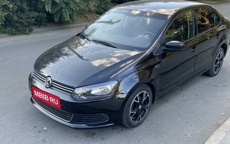 Volkswagen Polo VI (EU Market), 2013 год, 825 000 рублей, 1 фотография