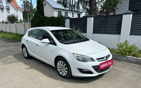 Opel Astra J, 2012 год, 780 000 рублей, 3 фотография