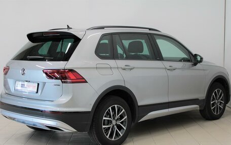 Volkswagen Tiguan II, 2019 год, 3 170 000 рублей, 5 фотография