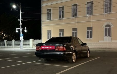 Mercedes-Benz E-Класс, 1996 год, 350 000 рублей, 3 фотография