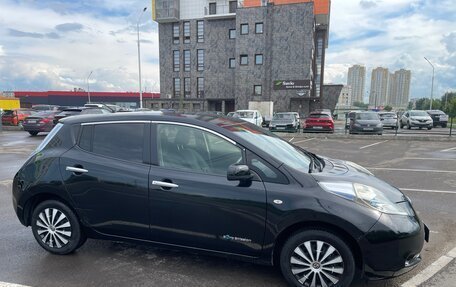 Nissan Leaf I, 2013 год, 650 000 рублей, 2 фотография