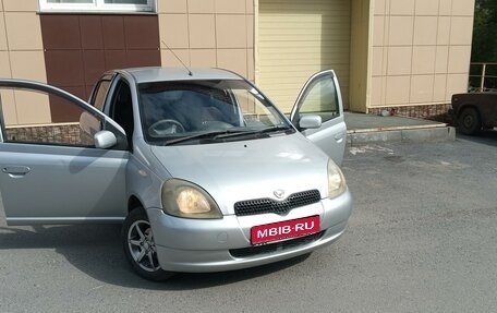 Toyota Vitz, 2000 год, 1 фотография