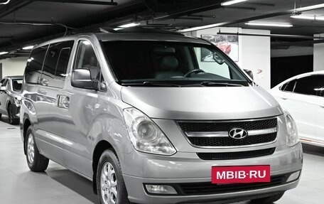 Hyundai Grand Starex Grand Starex I рестайлинг 2, 2011 год, 1 495 000 рублей, 2 фотография