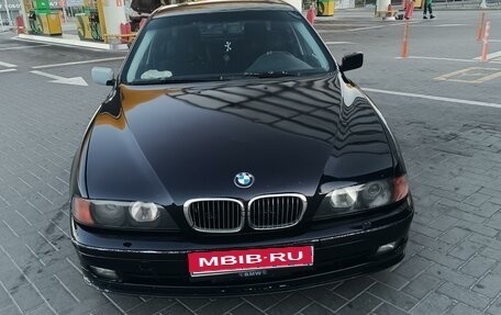 BMW 5 серия, 1999 год, 520 000 рублей, 1 фотография