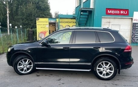 Volkswagen Touareg III, 2013 год, 1 990 000 рублей, 2 фотография