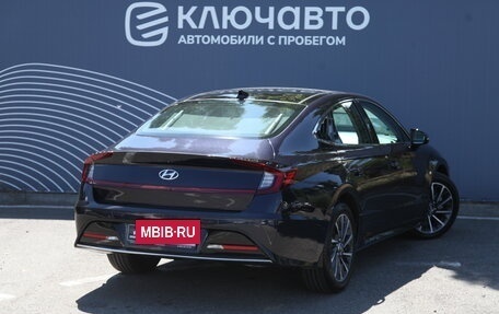 Hyundai Sonata VIII, 2019 год, 2 570 000 рублей, 2 фотография