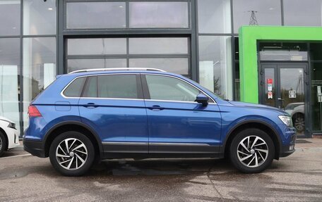 Volkswagen Tiguan II, 2018 год, 2 519 000 рублей, 6 фотография