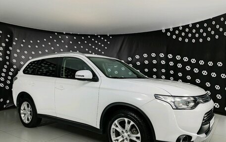 Mitsubishi Outlander III рестайлинг 3, 2014 год, 1 885 000 рублей, 3 фотография