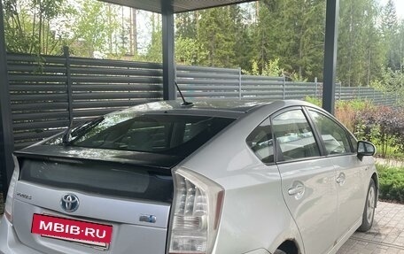 Toyota Prius, 2010 год, 977 000 рублей, 3 фотография