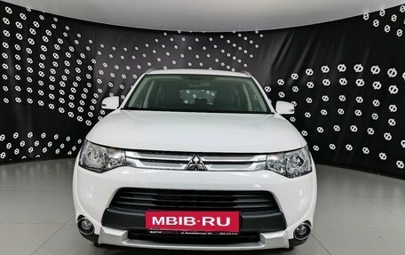 Mitsubishi Outlander III рестайлинг 3, 2014 год, 1 885 000 рублей, 2 фотография