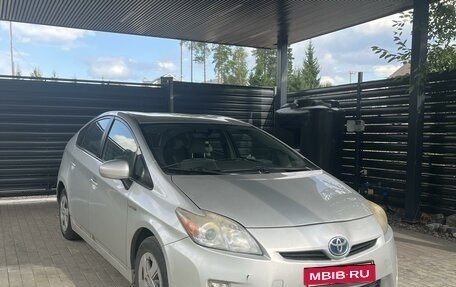 Toyota Prius, 2010 год, 977 000 рублей, 2 фотография