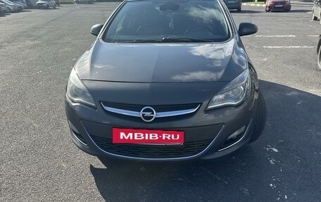 Opel Astra J, 2014 год, 995 000 рублей, 2 фотография